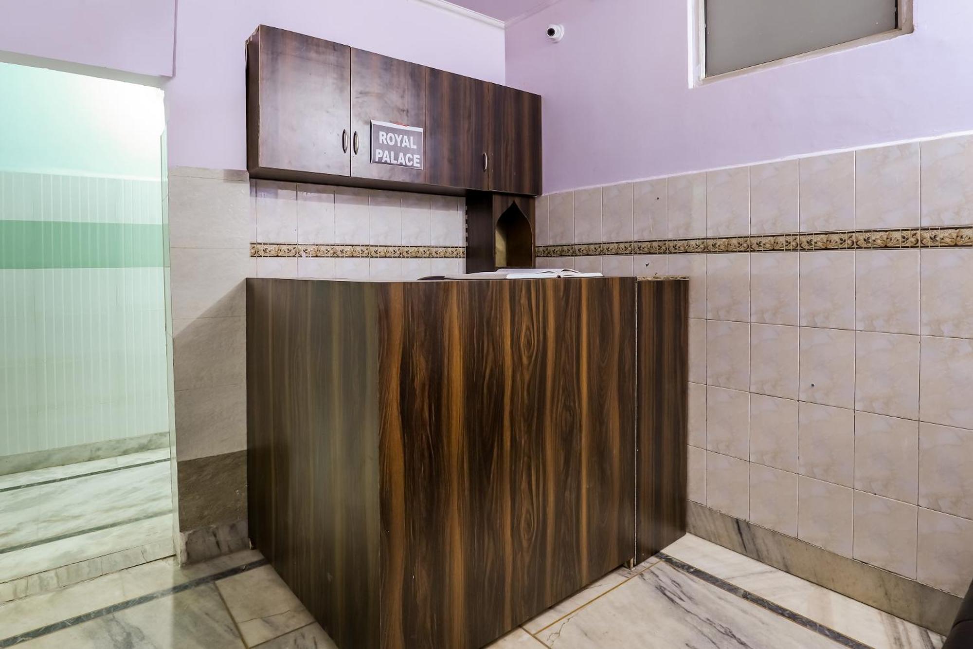 Oyo 69486 Royal Palace دلهي المظهر الخارجي الصورة